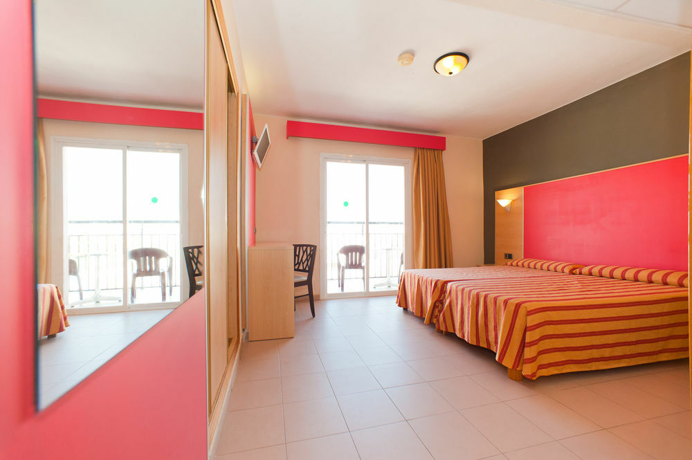 The Red Hotel By Ibiza Feeling - Adults Only San Antonio  Exterior photo